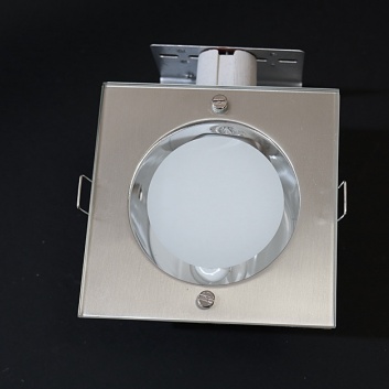 Iebūvejama griestu lampa E27, 130x130, kvadrāts, sudrabs