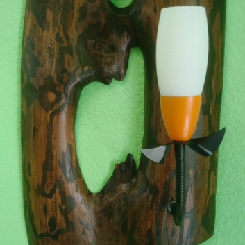 HM 1x14 koka sienas lampa ar E14 patronu,vadu slēdzi,kontaktdakšu.