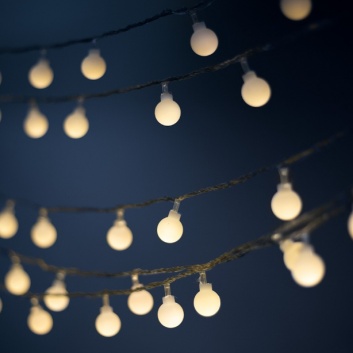 Virtene  LED  FROSTED  BALLS  FB51  5m  30  bumbiņas  silti  baltas  230V