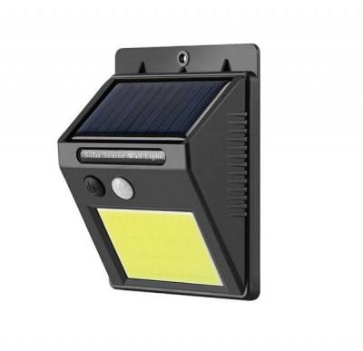 LED  5w  gaismeklis  ar  saules  baterijām  un  sensoru