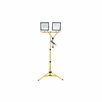 Tiga  SMD  LED  prožektoru  komplekts,  ar  statīvu  2x100W  4500K