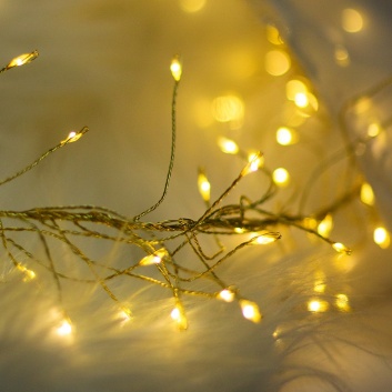 Stīgu  dekoratīvā  virtene  GOLDEN  WIG  CLF-03  480LED  silti  balta  3m + 5m