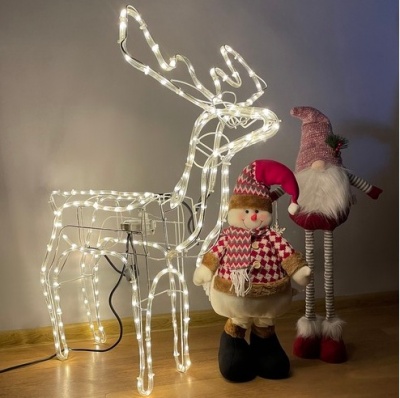 LED  ziemeļbriedis  AR  KUSTĪGU  GALVU  3D-IP44 dzeltens  gaismas  tonis