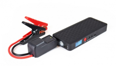 Pārnēsājams  Jump  starteris  ar  Powerbank  12V  4Ah  800A  SJ02