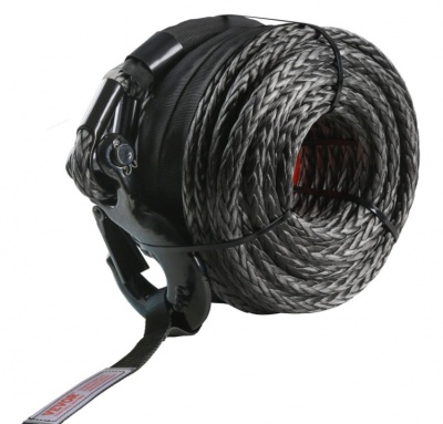 VEVOR  sintētiskā  vinčas  trose  9,5 mm x 30,48 m , 4,006.6 kg  ar  aizsargapvalku  un āķi