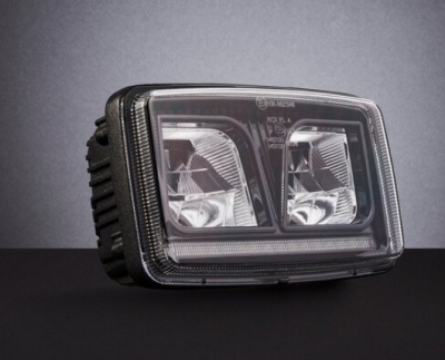 Valtra  priekšējie  lukturi , tālās  gaismas , tuvās  gaismas  un  gabarītlukturi (2Gab)